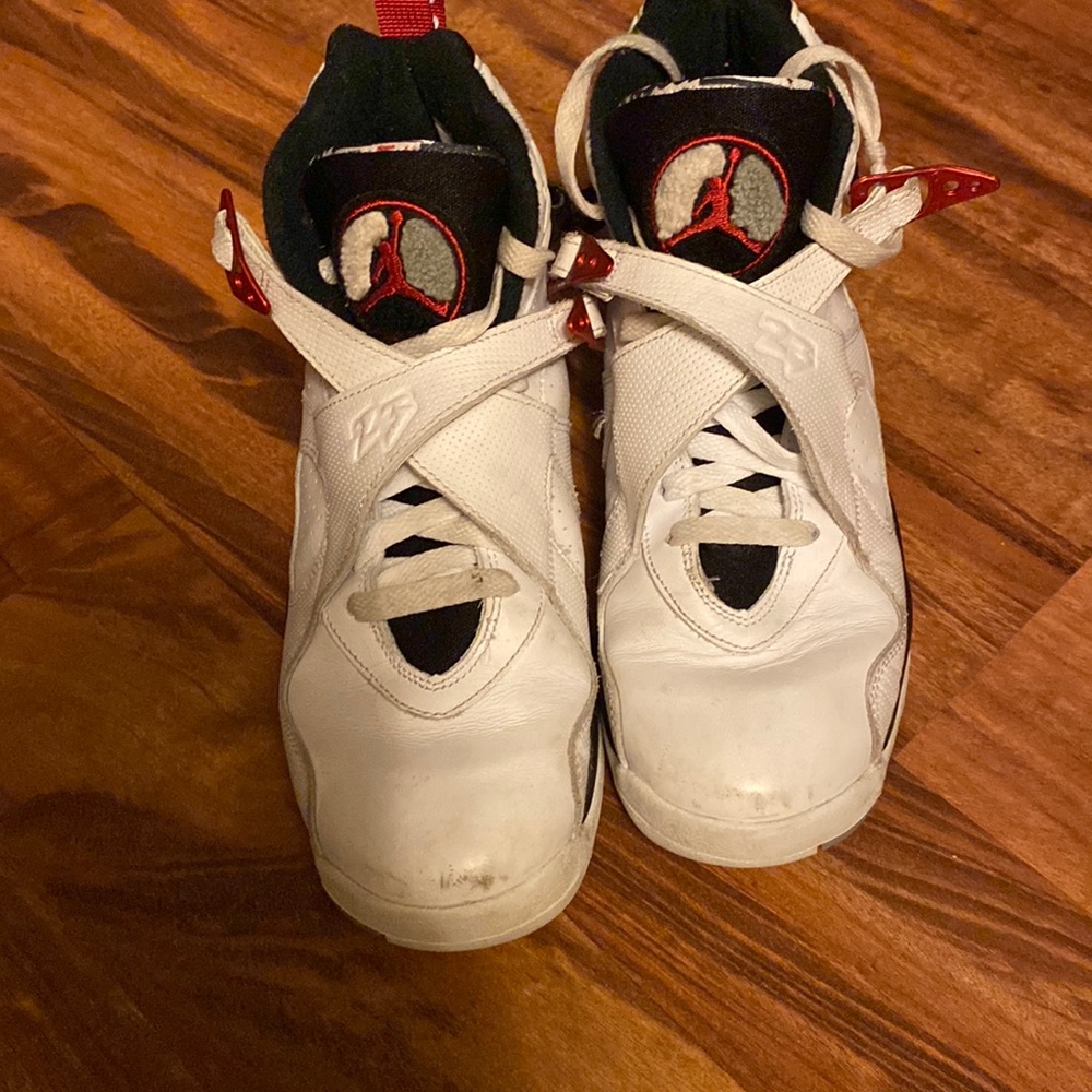 Youth Jordan basketball shoes size 7y